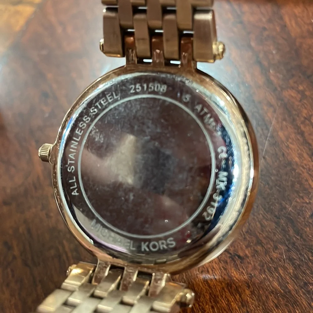 Michael Kors watch - Picture 3 of 3